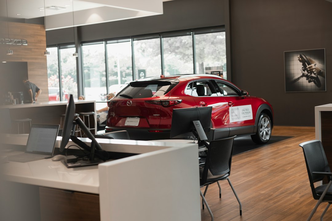 Ilustrasi deretan mobil modern di showroom